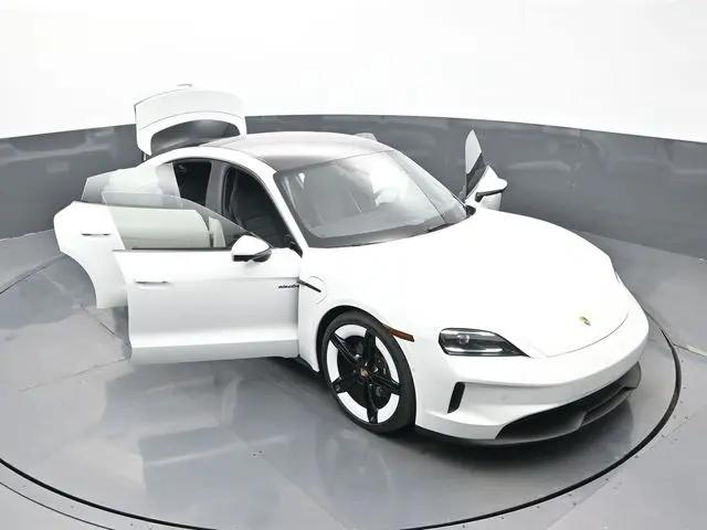 2025 Porsche Taycan 4