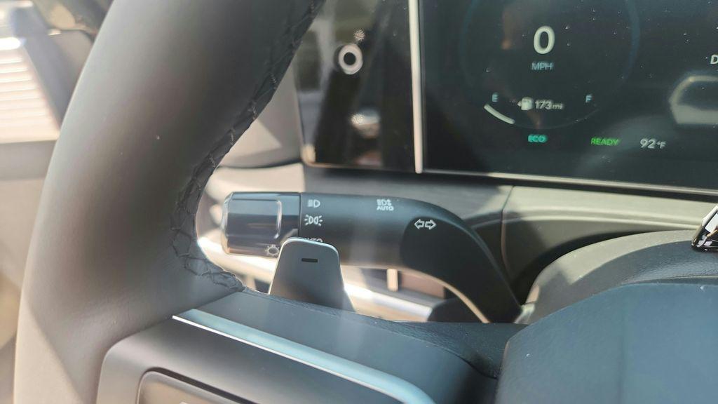 2026 Hyundai Santa Fe Limited - Photo 17