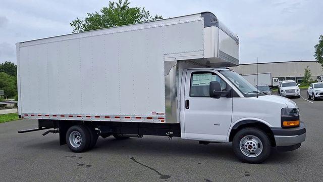 2025 GMC Savana Cutaway Work Van