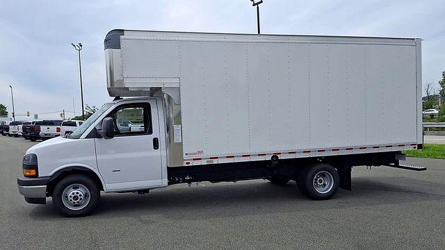 2025 GMC Savana Cutaway Work Van