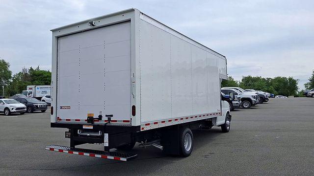 2025 GMC Savana Cutaway Work Van