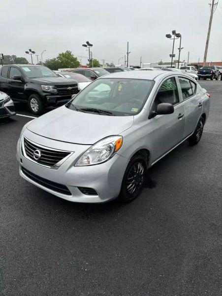 2012 Nissan Versa 1.6 S