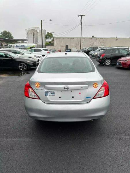 2012 Nissan Versa 1.6 S