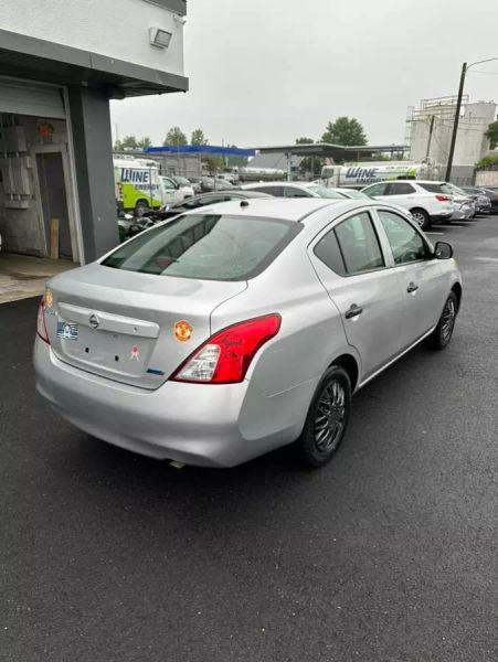 2012 Nissan Versa 1.6 S