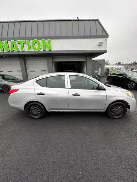 2012 Nissan Versa 1.6 S