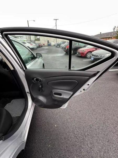 2012 Nissan Versa 1.6 S
