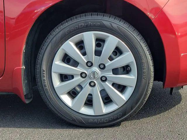 2013 Nissan LEAF S