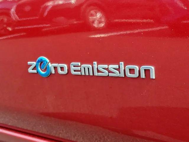 2013 Nissan LEAF S