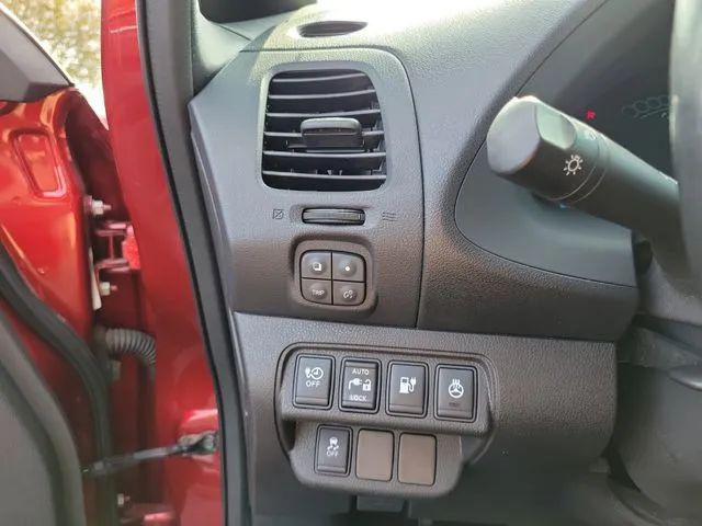 2013 Nissan LEAF S