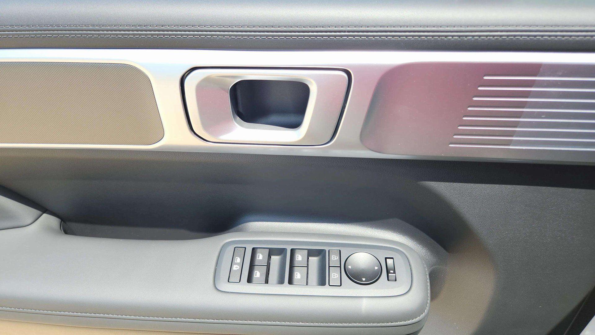 2026 Hyundai Santa Fe SEL - Photo 14