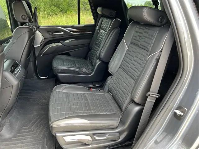 2022 Cadillac Escalade 4WD Sport Platinum