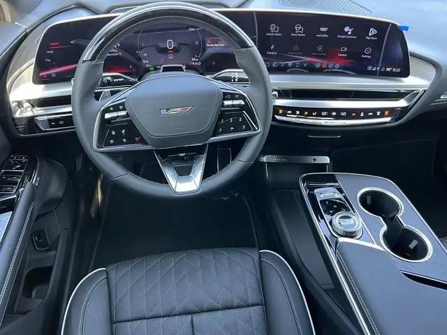 2026 Cadillac iQ V-Series w/1SM