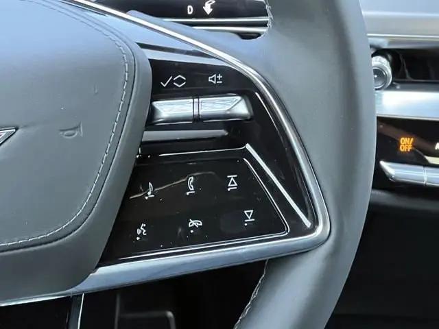 2026 Cadillac iQ V-Series w/1SM