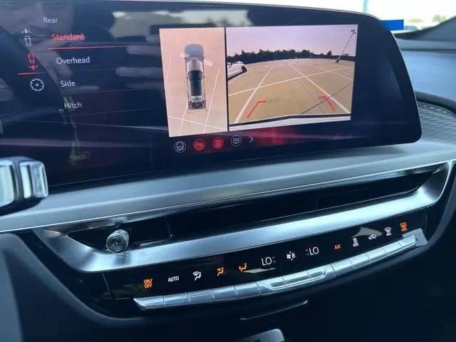 2026 Cadillac iQ V-Series w/1SM