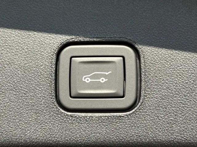 2026 Cadillac iQ V-Series w/1SM