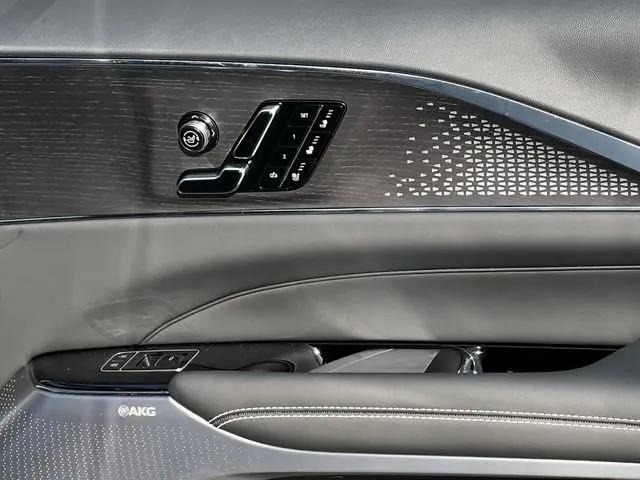 2026 Cadillac iQ V-Series w/1SM
