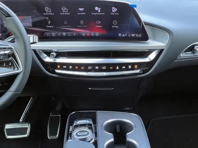 2026 Cadillac iQ V-Series w/1SM