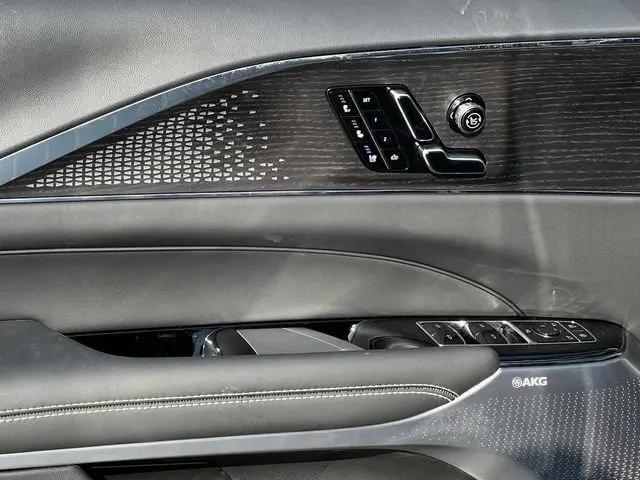 2026 Cadillac iQ V-Series w/1SM