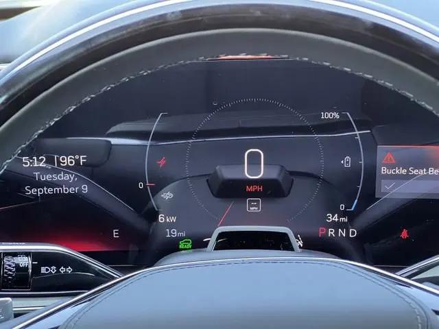 2026 Cadillac iQ V-Series w/1SM