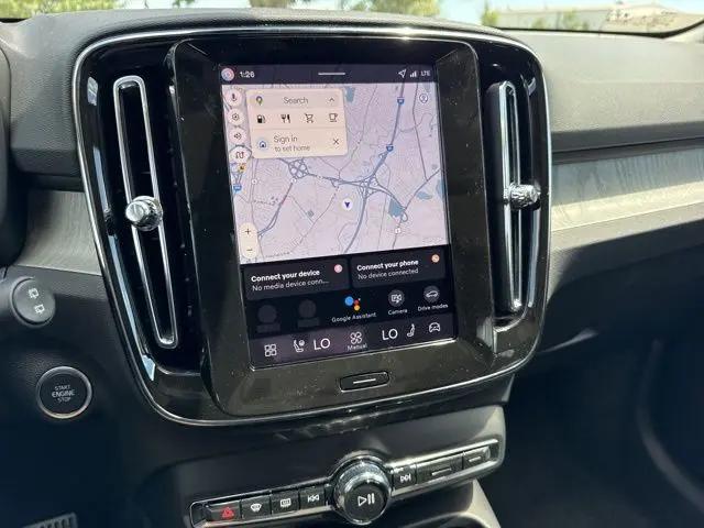 2026 Volvo XC40 Ultra, B5 AWD Gas (mild hybrid), Dark