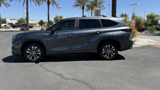 2025 Toyota Highlander XLE