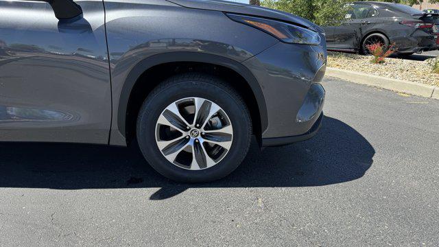 2025 Toyota Highlander XLE