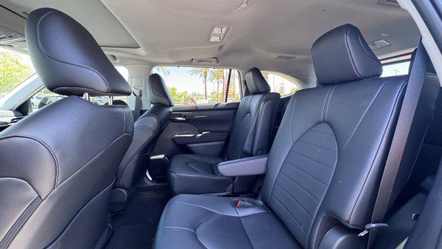 2025 Toyota Highlander XLE