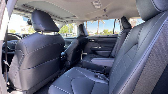 2025 Toyota Highlander XLE