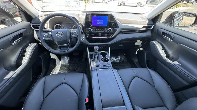 2025 Toyota Highlander XLE