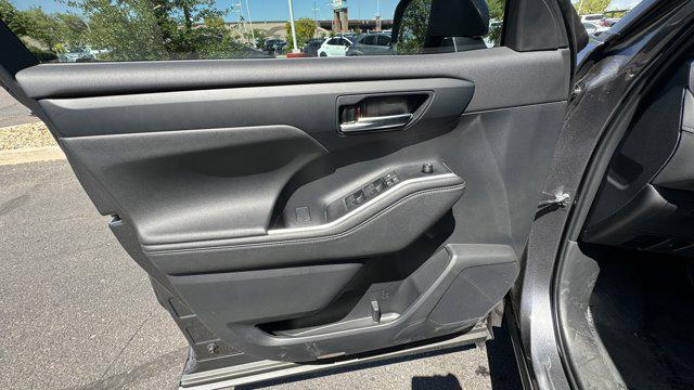 2025 Toyota Highlander XLE