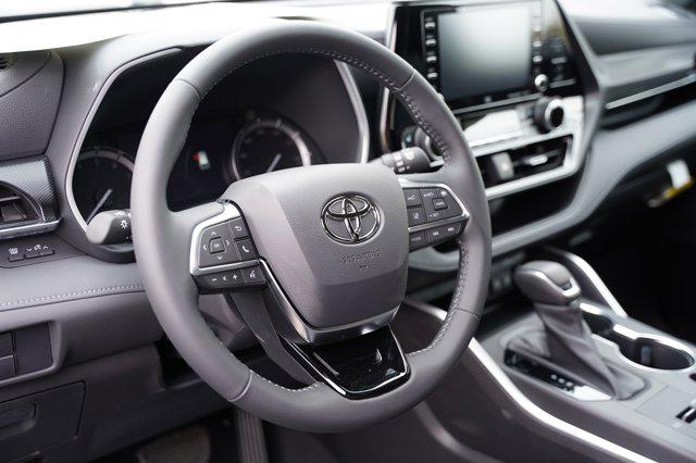 2025 Toyota Highlander XSE