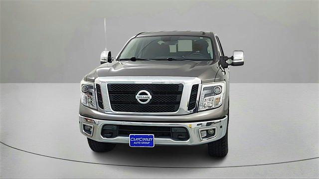2017 Nissan TITAN SL