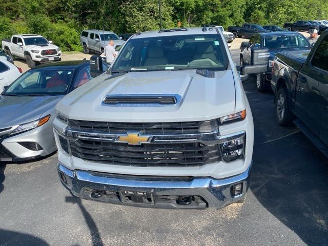 2024 Chevrolet Silverado 2500HD 4WD Crew Cab Standard Bed LT