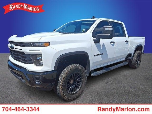 2024 Chevrolet Silverado 2500HD 4WD Crew Cab Standard Bed Custom