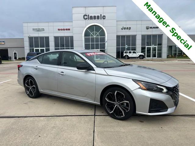 2023 Nissan Altima SR FWD