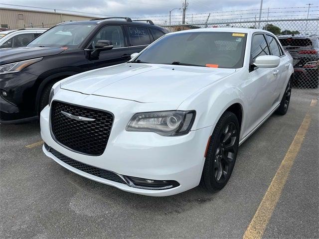 2016 Chrysler 300 300S