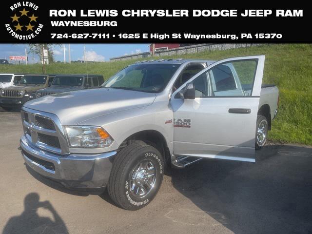 2018 RAM 3500 Tradesman Crew Cab 4x4 64 Box