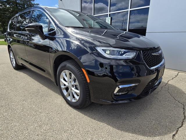 2025 Chrysler Pacifica PACIFICA SELECT AWD