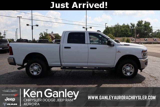 2025 RAM 3500 Tradesman Crew Cab 4x4 64 Box