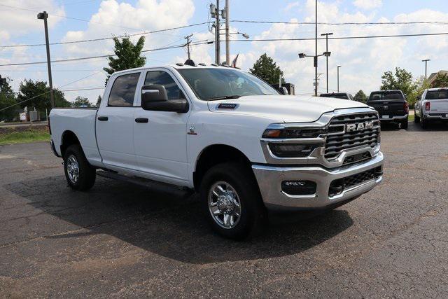 2025 RAM 3500 Tradesman Crew Cab 4x4 64 Box
