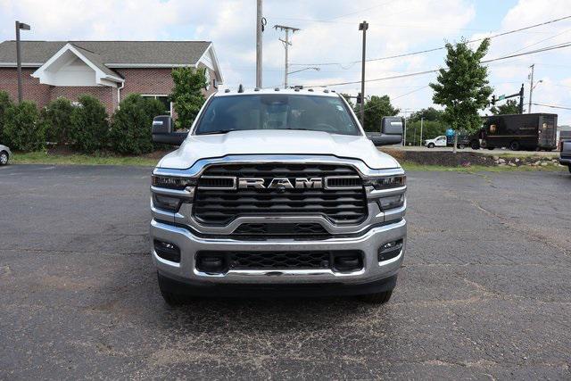 2025 RAM 3500 Tradesman Crew Cab 4x4 64 Box