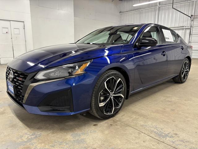 2023 Nissan Altima SR FWD