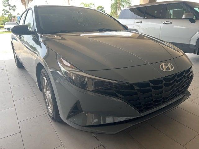 2022 Hyundai Elantra SE 2022 Hyundai Elantra SE