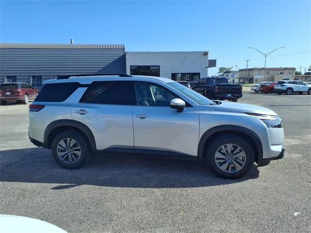 2024 Nissan Pathfinder SV FWD