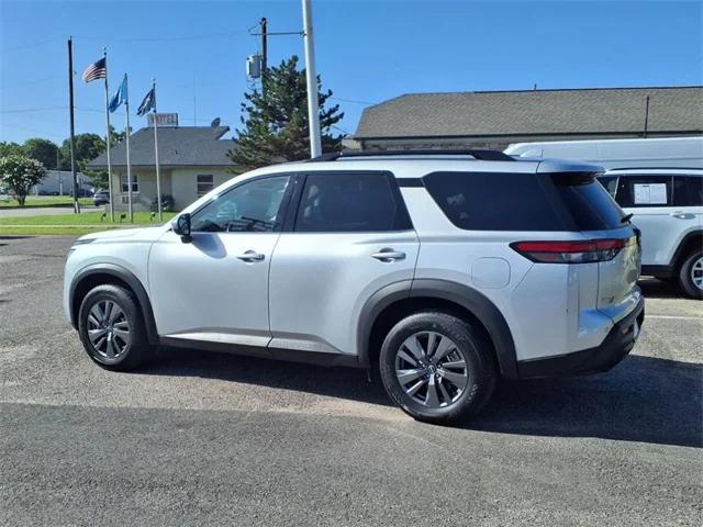 2024 Nissan Pathfinder SV FWD