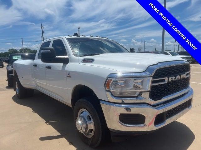 2024 RAM 3500 Tradesman Crew Cab 4x4 8 Box