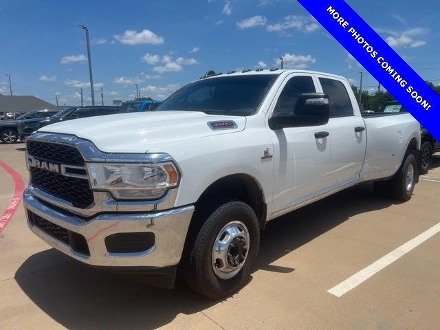2024 RAM 3500 Tradesman Crew Cab 4x4 8 Box