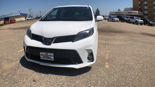 2018 Toyota Sienna SE 8 Passenger