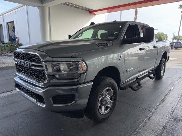 2022 RAM 2500 Tradesman Crew Cab 4x4 64 Box