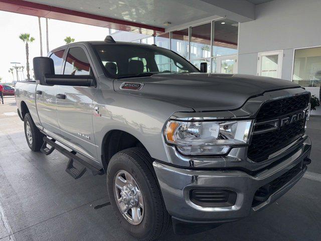 2022 RAM 2500 Tradesman Crew Cab 4x4 64 Box